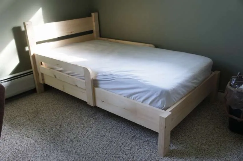 детская кровать в классическом стиле