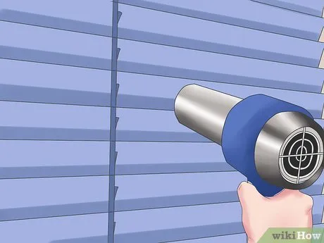 Изображение с названием Clean a Venetian Blind Step 20