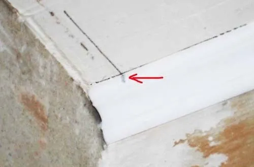 Как разрезать плинтус в углах потолочный плинтус без применения стусла