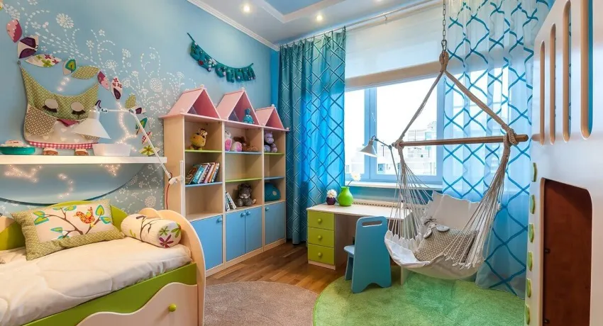 При создании интерьера детской спальни еще до начала ремонта следует определить расположение функциональных зон и способы разделения комнаты
