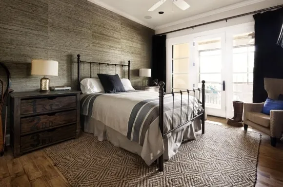 Спальня в стиле лофт с комодом