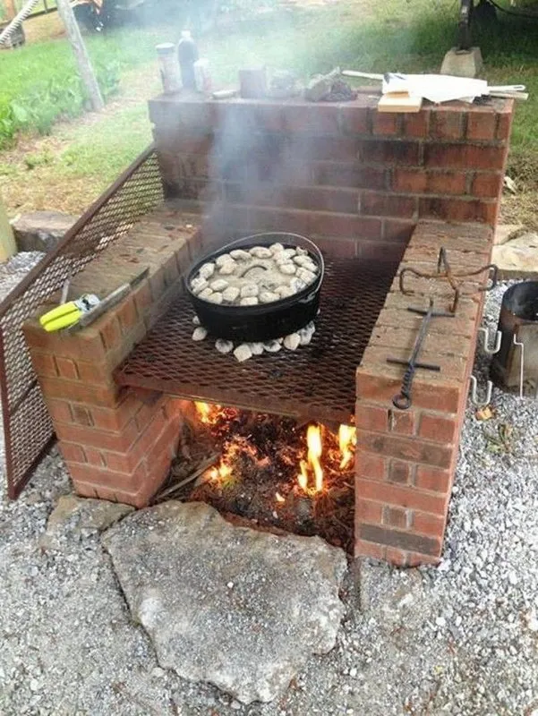 Мангал из кирпича на даче