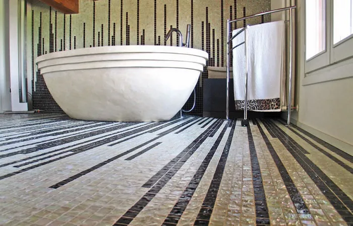 Дизайн ванной комнаты в частном доме_мозаичная плитка