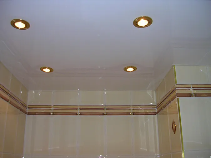 Светильники в ванной