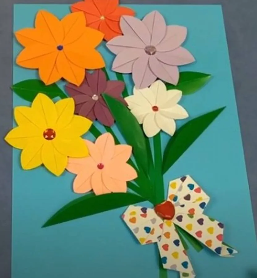 открытка с бумажными цветами 