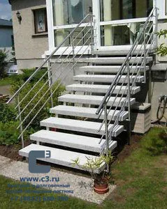 Уличная лестница для дачи