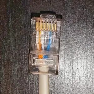 Обжатый сетевой кабель