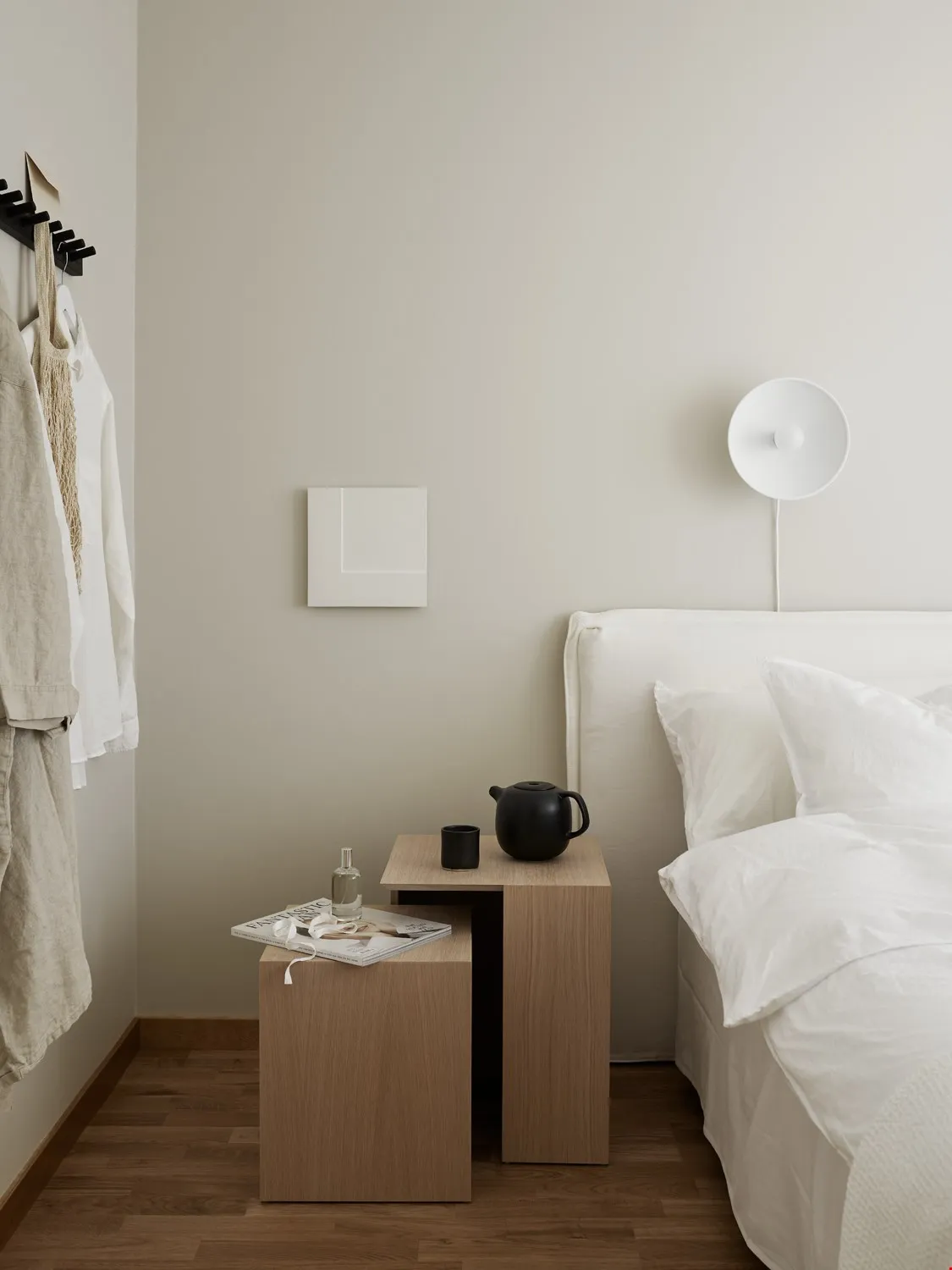 Стильная трансформирующаяся мебель для маленькой комнаты в скандинавском стиле: фото