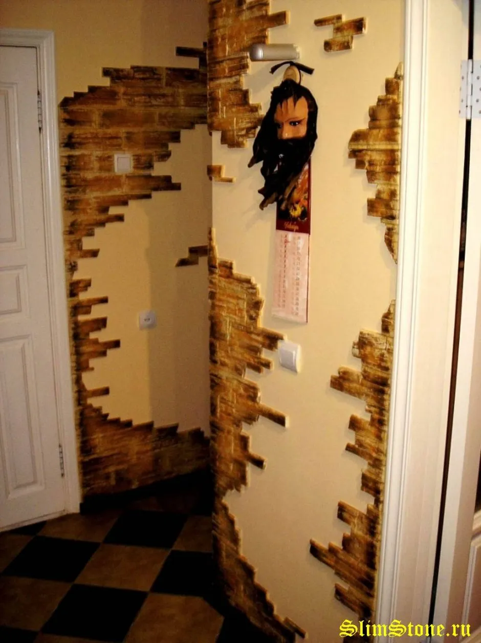 Декор углов стен в коридоре