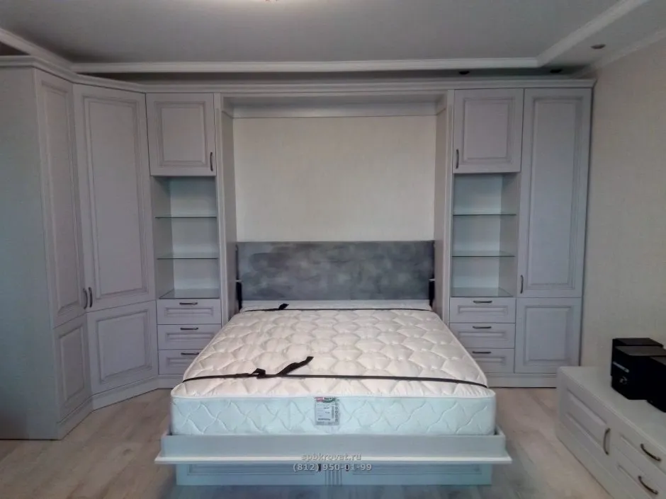 Кровать и шкаф в спальню