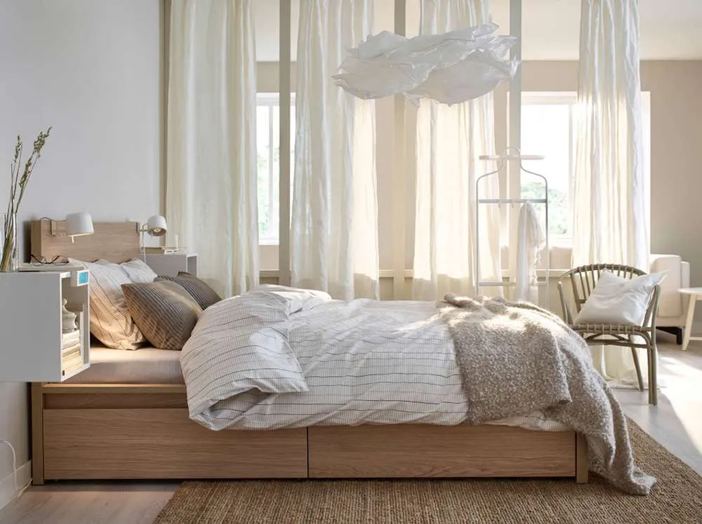 Много воздуха - фишка стиля минимализм в интерьере спальни 