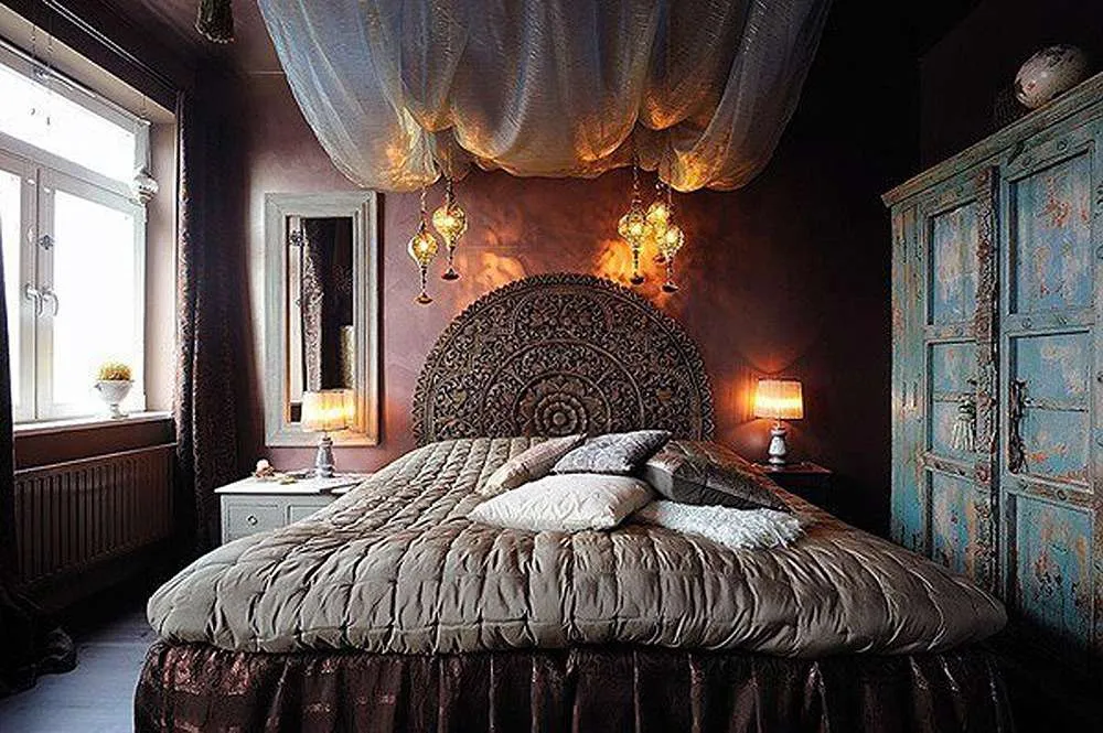 Оригинальный дизайн спальни в этническом стиле 