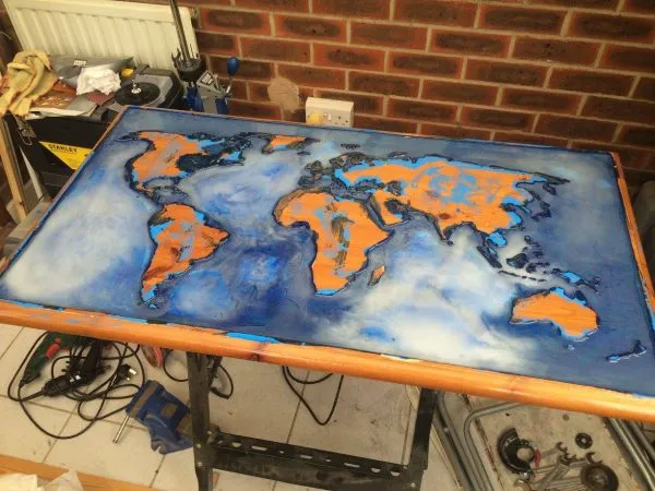 Светящийся стол Карта мира